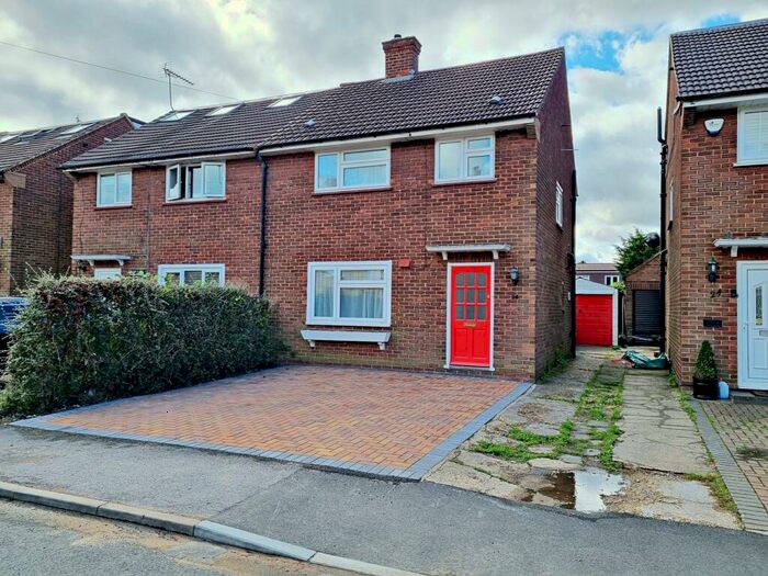3 Bedroom Semi-Detached House To Rent In Frampton Road, Potters Bar, EN6