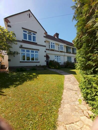 4 Bedroom Semi-Detached House To Rent In Riddlesdown Avenue, Purley, CR8