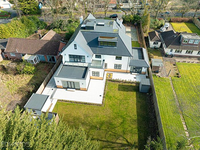 3 Bedroom Apartment For Sale In Golf Links Road, Ferndown, BH22