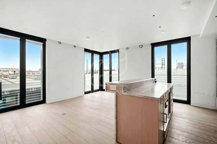 2 Bedroom Flat To Rent In Hanover Square, London, W1S