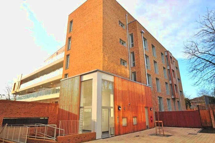 1 Bedroom Flat To Rent In Kidwells Close, Maidenhead, Berkshire, SL6