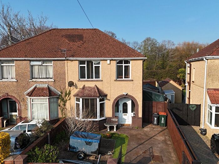 3 Bedroom Semi Detached House For Sale In Thompson Avenue, Newport, NP19