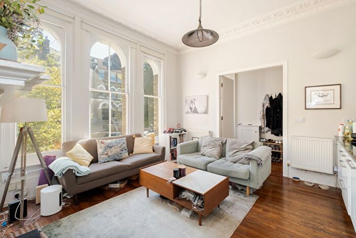 2 Bedroom Flat For Sale In North Villas, London, NW1