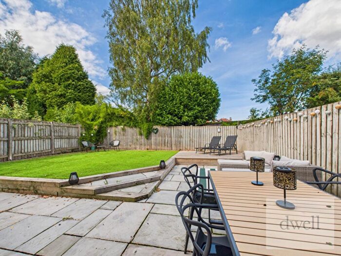 4 Bedroom Detached House For Sale In Belvedere Court, Alwoodley, Leeds, LS17