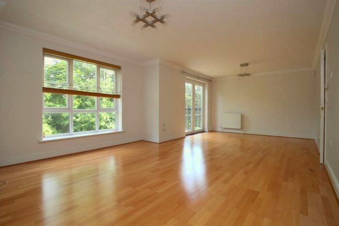 5 Bedroom House To Rent In Chandos Court, Stanmore, HA7