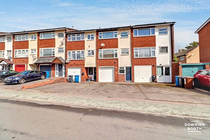 4 Bedroom Town House For Sale In Valley Lane, Lichfield, WS13