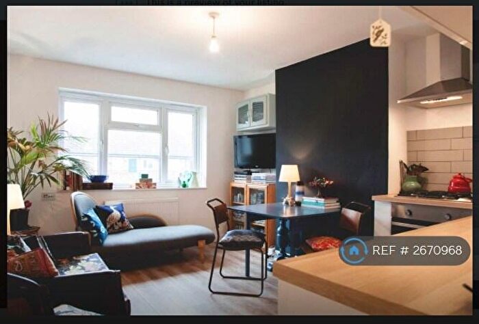 2 Bedroom Flat To Rent In Dynevor Rd, London, N16