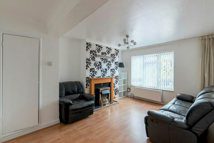 1 Bedroom Flat To Rent In Raddington Road, Ladbroke Grove, W10