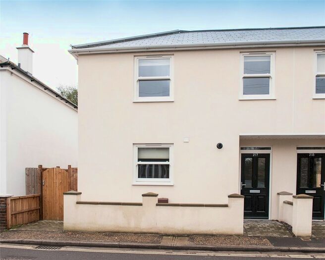 3 Bedroom Semi-Detached House To Rent In Oving Road, Chichester PO19