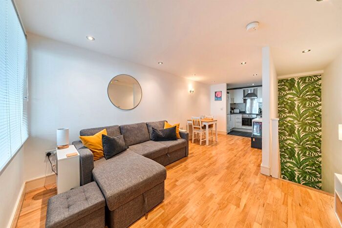 1 Bedroom Flat For Sale In Liberty Street, London, SW9