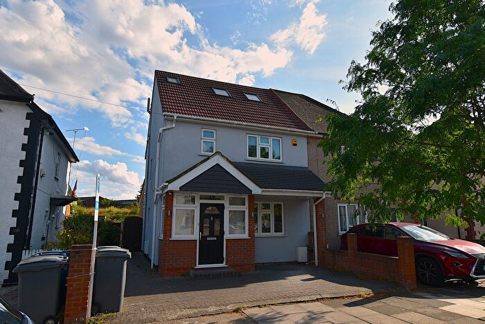 3 Bedroom Semi-Detached House To Rent In Wembley, HA0