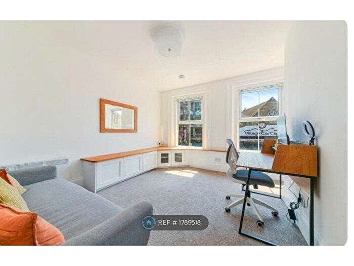 1 Bedroom Flat To Rent In High Street, Beckenham, BR3