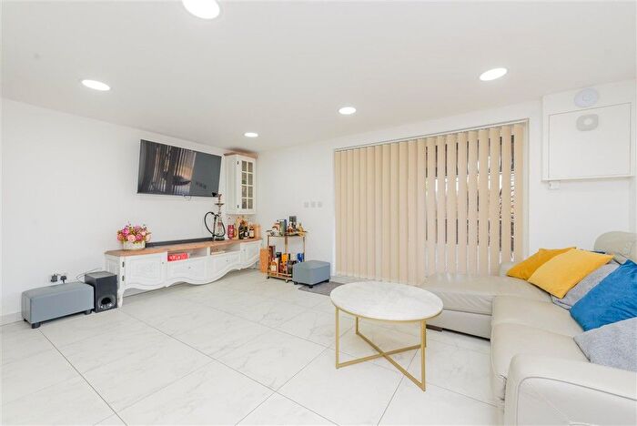 4 Bedroom Semi-Detached Bungalow For Sale In Norman Road, Belvedere, Kent, DA17