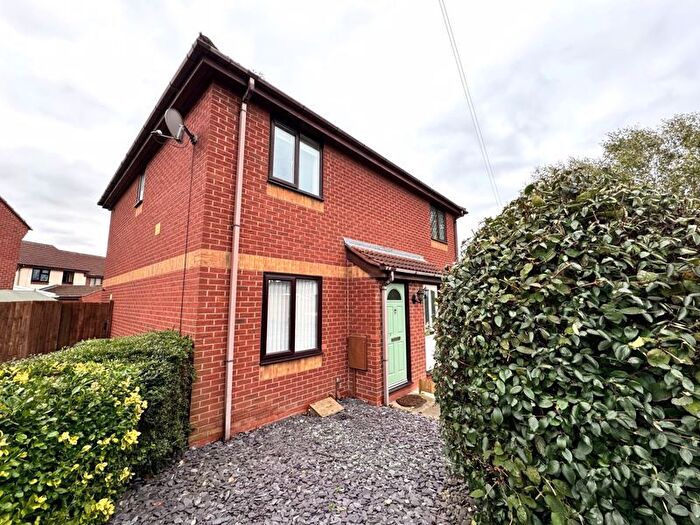 2 Bedroom Semi-Detached House To Rent In Kingsway, Holmer, Hereford, HR1