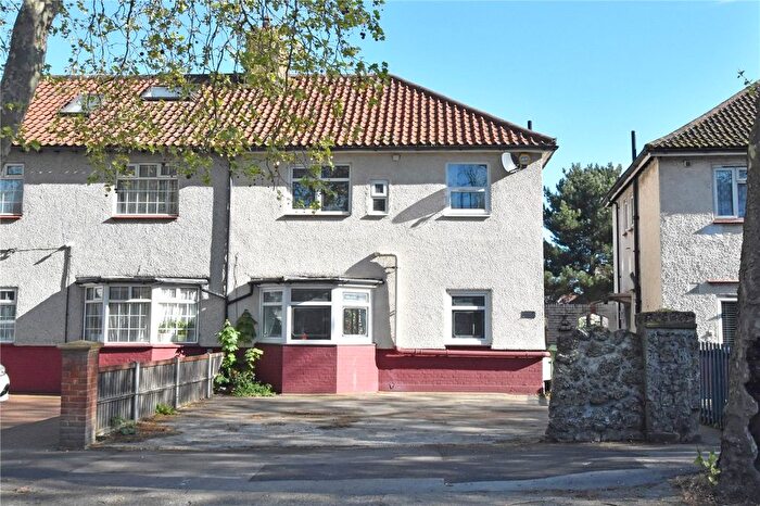 4 Bedroom Semi Detached House For Sale In Macarthur Terrace, Charlton Park Road, Charlton, London, SE7