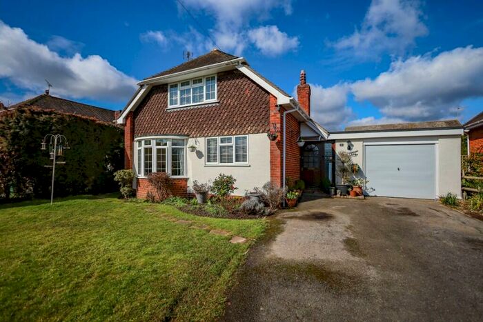 4 Bedroom Detached House For Sale In Milland, GU30