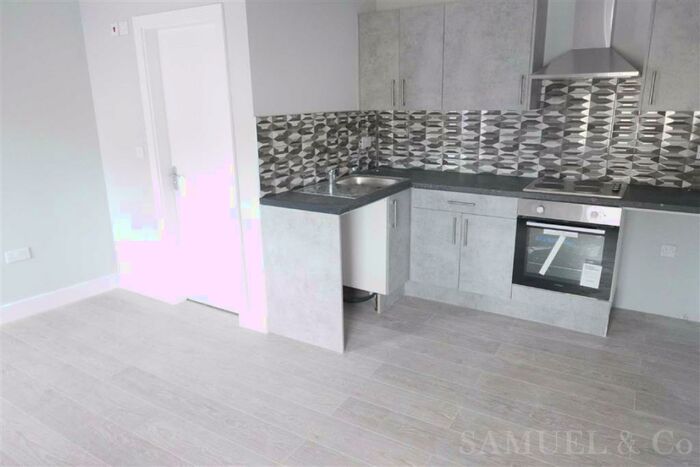 Studio To Rent In High Street, Westbromwich, B70