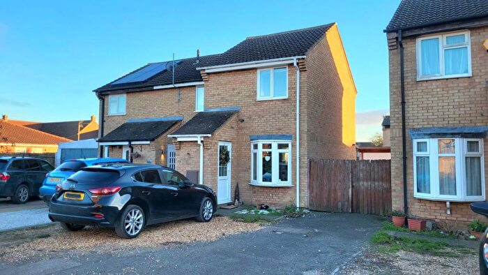 2 Bedroom End Of Terrace House For Sale In Elm Close, Yaxley, Peterborough, PE7