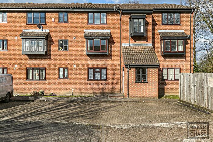 1 Bedroom Flat To Rent In Tempsford Close, Enfield, EN2