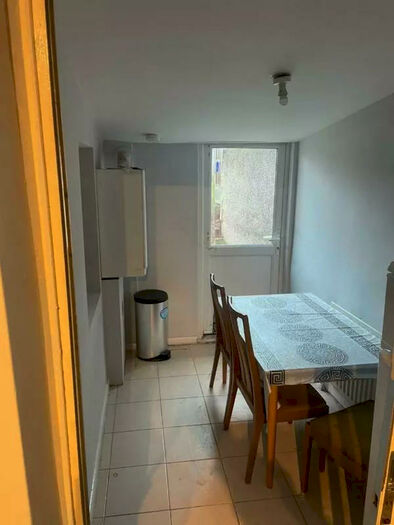 2 Bedroom Flat To Rent In Waverley Road, London, SE18