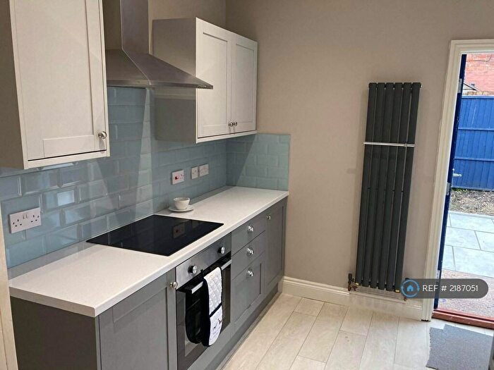 3 Bedroom Terraced House To Rent In Clumber Street, Hull, HU5
