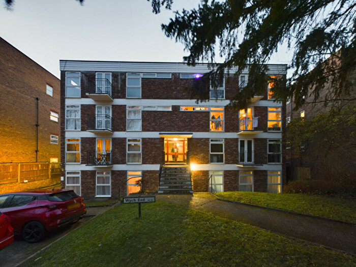 2 Bedroom Flat To Rent In Wych End, Copers Cope Road, Beckenham, Kent, BR3