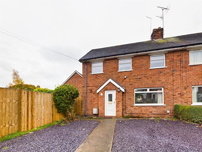 3 Bedroom Semi Detached House For Sale In Poplar Avenue, Gresford, Wrexham, LL12