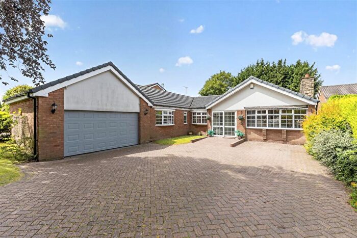 5 Bedroom Detached House To Rent In Claverdon Drive, Sutton Coldfield, B74