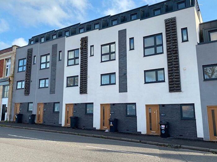 3 Bedroom Terraced House To Rent In Whitehall Road, Bristol, BS5