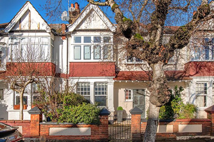 4 Bedroom Terraced House For Sale In Claygate Road, Ealing, London, W13