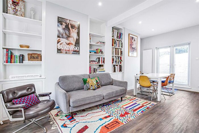 2 Bedroom Cottage To Rent In Rock Avenue, East Sheen, SW14