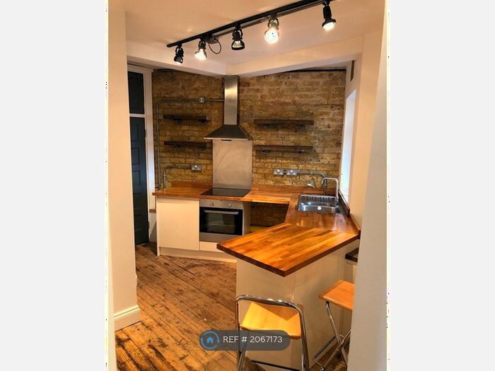 1 Bedroom Flat To Rent In Broadway West, Leigh On Sea, SS9