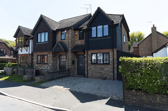 3 Bedroom End Terrace House To Rent In Robin Hood Road, Woking, GU21