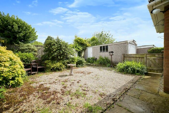 2 Bedroom Semi-Detached Bungalow For Sale In Haydon Close, Willerby, Hull, HU10