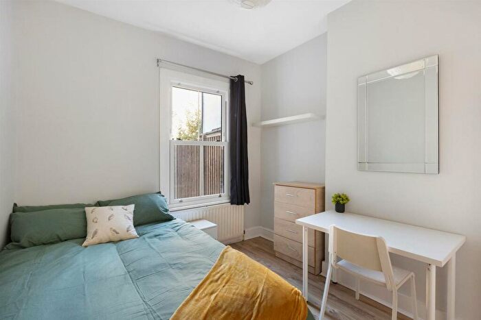 4 Bedroom Terraced House To Rent In Elcot Avenue, Peckham, SE15