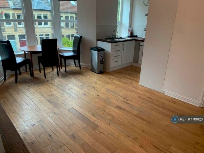 2 Bedroom Flat To Rent In Sefton Park Road, Bristol, BS7