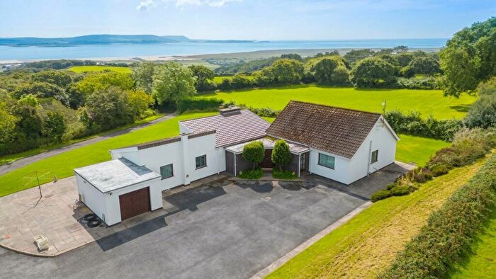 4 Bedroom Detached House For Sale In Graig, Burry Port, SA16