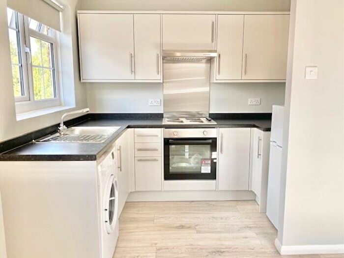 1 Bedroom Apartment To Rent In High Street, Tring, HP23