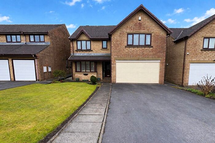 4 Bedroom Detached House For Sale In The Pickerings, Queensbury, Bradford, BD13