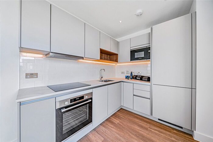 1 Bedroom Flat To Rent In Henley Cross, London, SE3
