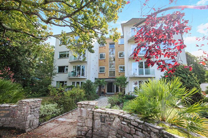 2 Bedroom Apartment For Sale In St Winifreds Road, Meyrick Park, BH2