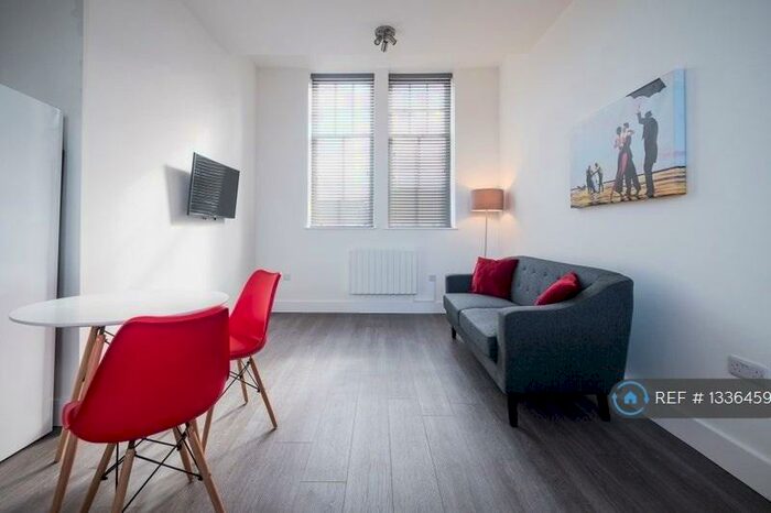 2 Bedroom Flat To Rent In Barony Court, Nantwich, CW5