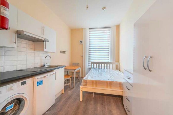 Flat To Rent In Ladbroke Grove, Ladbroke Grove, W10