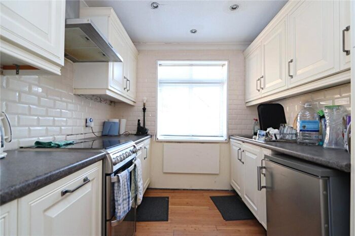 2 Bedroom Bungalow For Sale In Veryan Place, Fishermead, Milton Keynes, Buckinghamshire, MK6