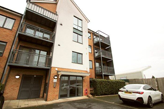 2 Bedroom Flat To Rent In Watson Place, London, SE25