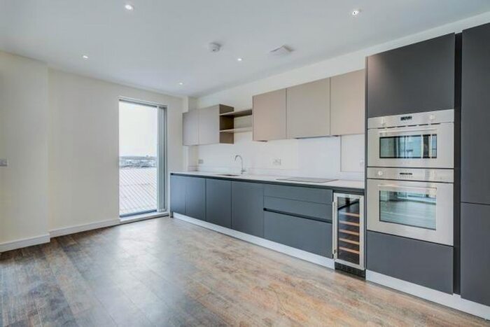 1 Bedroom Flat To Rent In Pannett House, Watteau Square, Grafton Quarter, Croydon, CR0