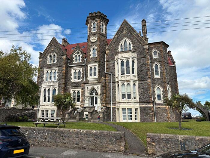 2 Bedroom Flat For Sale In Dial Hill Road, Clevedon, BS21