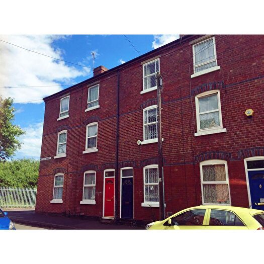 3 Bedroom House Of Multiple Occupation To Rent In Mettham Street, Nottingham, NG7