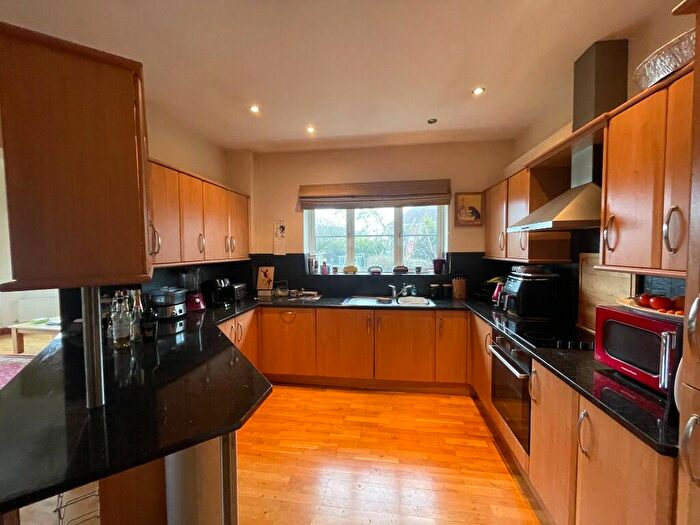 2 Bedroom Apartment To Rent In Dibdale Road West, Dudley, West Midlands, DY1