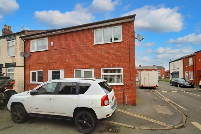 3 Bedroom Terraced House To Rent In Gladstone Street, St Helens, WA10